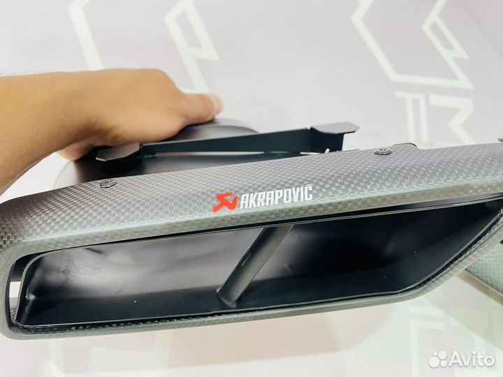 Насадки mercedes W205 akrapovic карбон