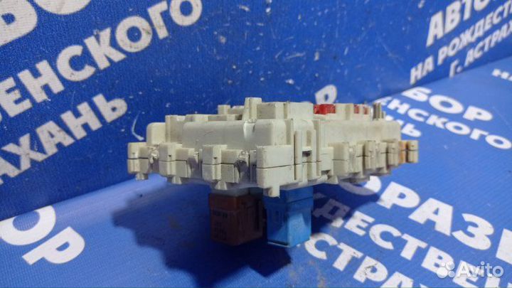 Блок предохранителей салона Nissan Almera Classic