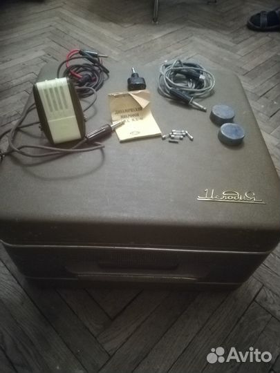 Катушечный магнитофон “Мелодия” мг-56 СССР (1956г)