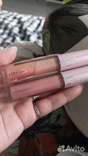 Блеск для губ мас