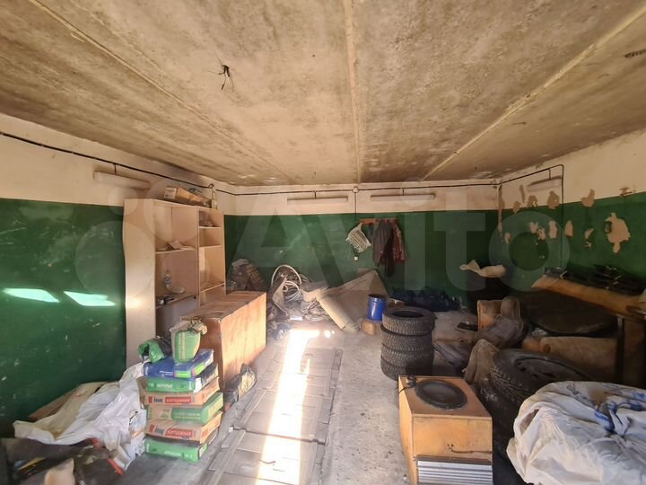 Гараж, > 30 м²