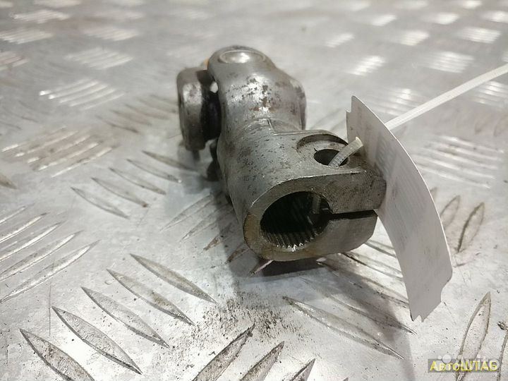 Кардан рулевой колонки Corolla 120 (01-06) б\у