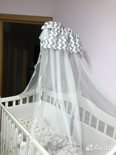 Красивый балдахин с держателем в кроватку
