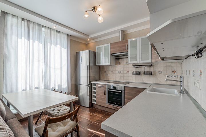 2-к. квартира, 55,5 м², 8/14 эт.