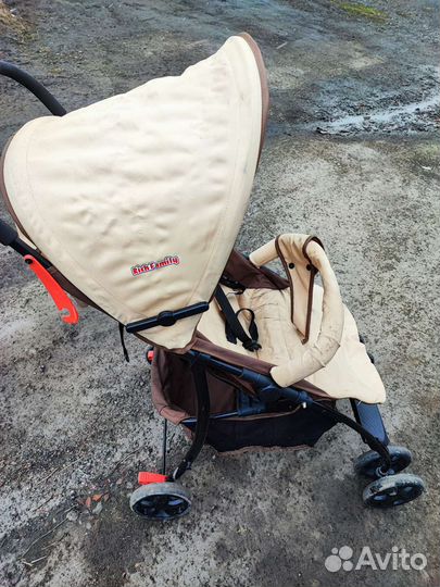 Прогулочная коляска
