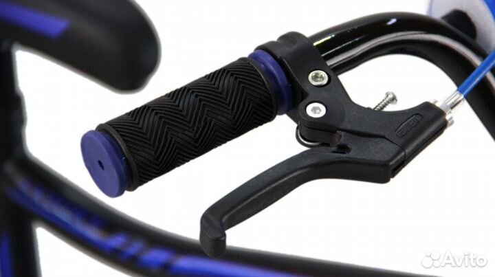 Велосипед для мальчика с дополнительными колесами