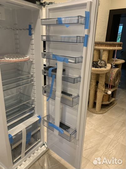 Встроенный новый холодильник Asko R31831I