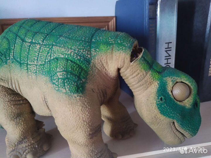 Игрушка робот