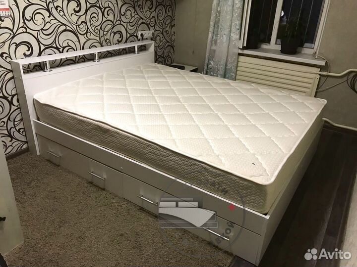 Кровать двуспальная с ящиками