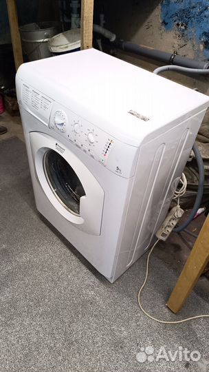 Стиральная машинка Ariston 5кг(доставка гарантия)