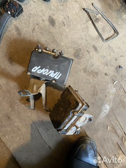 Блок абс на priora