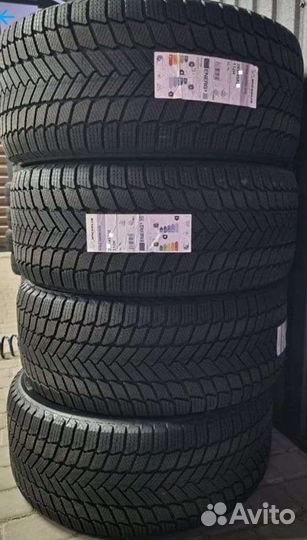 Michelin X-Ice Snow 215/45 R18 93H