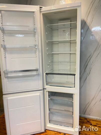 Холодильник Gorenje 2m NoFrost