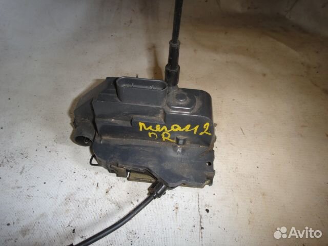 Замок двери Megane 2 (03-09) / Scenic (03-09) / Laguna (01-08) пер R 6 контактов б\у (арт. 820011912