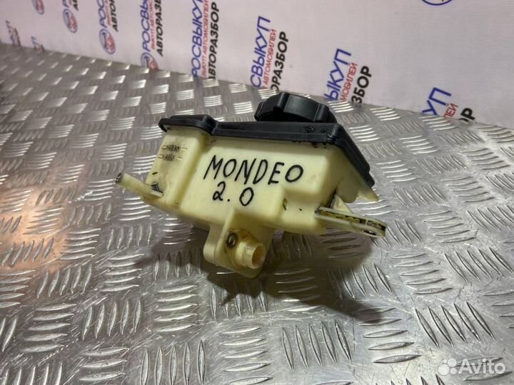 Бачок гур Ford Mondeo 3