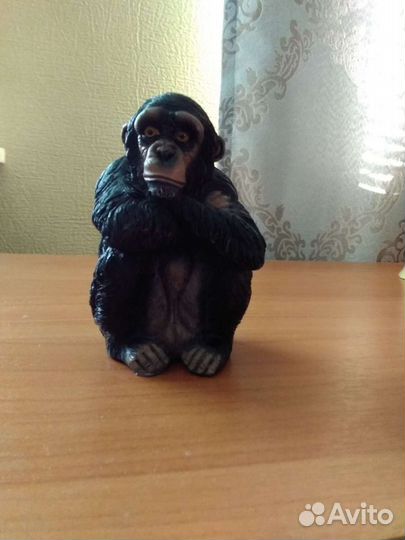 Статуэтки разные