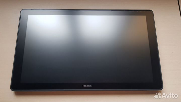 Графический планшет-монитор Huion Kamvas 22