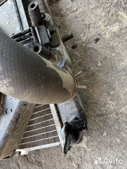 Nissan x-trail т30 радиатор охлаждения