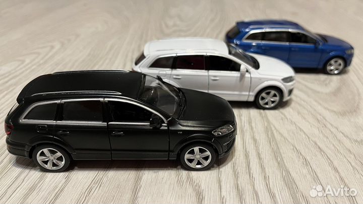Коллекционные модели машин 1:32 Audi VW Ford новые