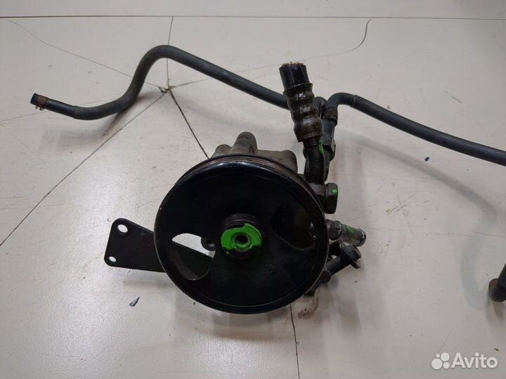 Гур Nissan Almera N16, 2001