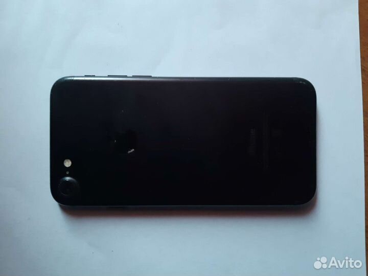 Телефон iPhone 7