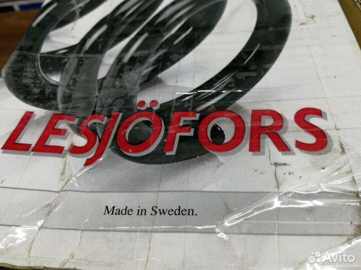 Пара новых задних пружин lesjöfors Ауди 100/А6 С4