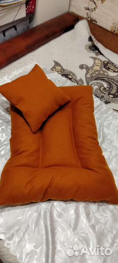 Лежанка для маленьких и средних пород собак