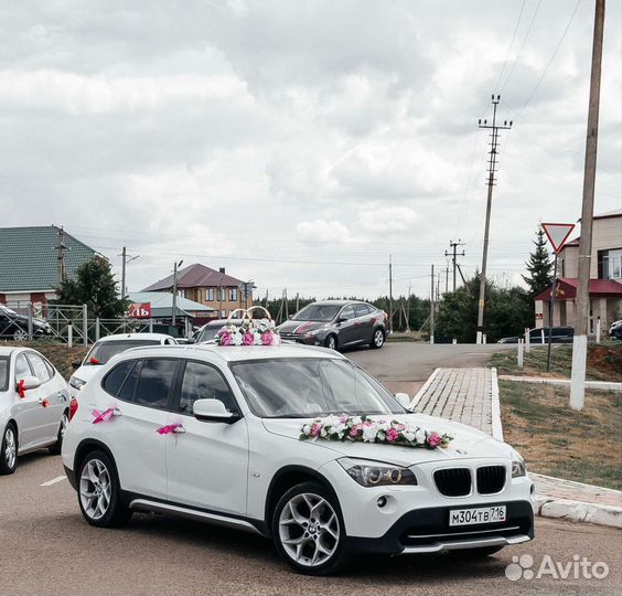 Цветы гирлянда свадебное украшение на машину