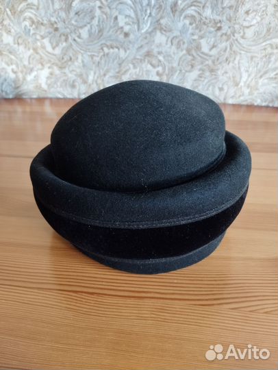 Берет женский