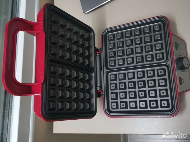 Электрическая вафельница