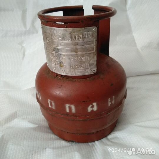 Газовый баллон бытовой 5л. Пропан-бутан