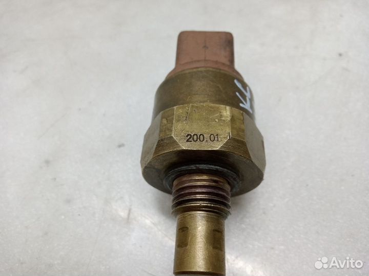 Датчик температуры audi A6 C4