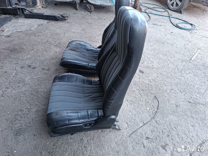 Сиденье переднее Toyota Cynos