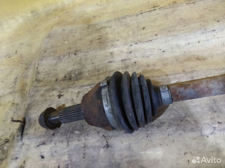 Полуось передняя левая Ford Fiesta 2008-2019