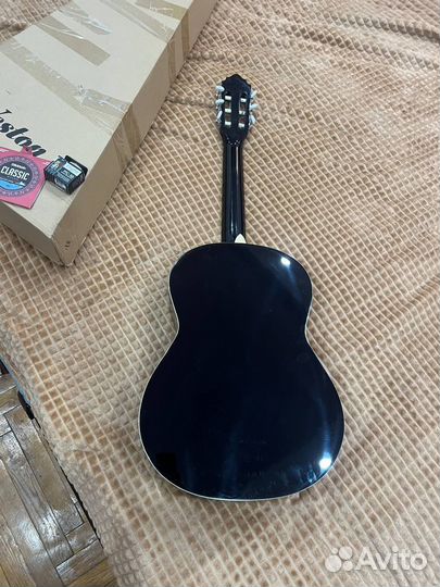 Продам гитару Veston C-45 BK