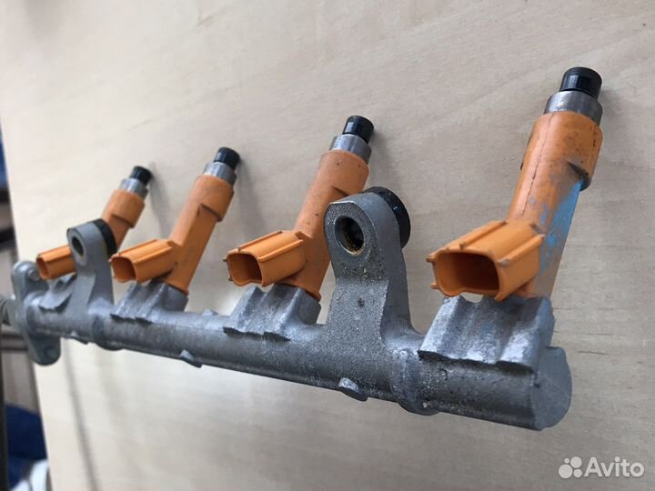 Рампа топливная форсунки Toyota Passo Toyota BB