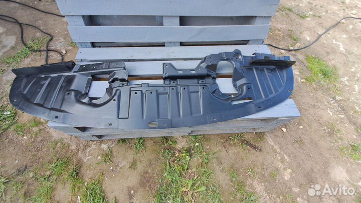 Пыльник переднего бампера lancer 10