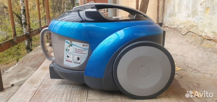 Пылесос LG VK 71189