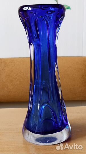 Ваза. Цветное синие стекло. Чехия. СССР