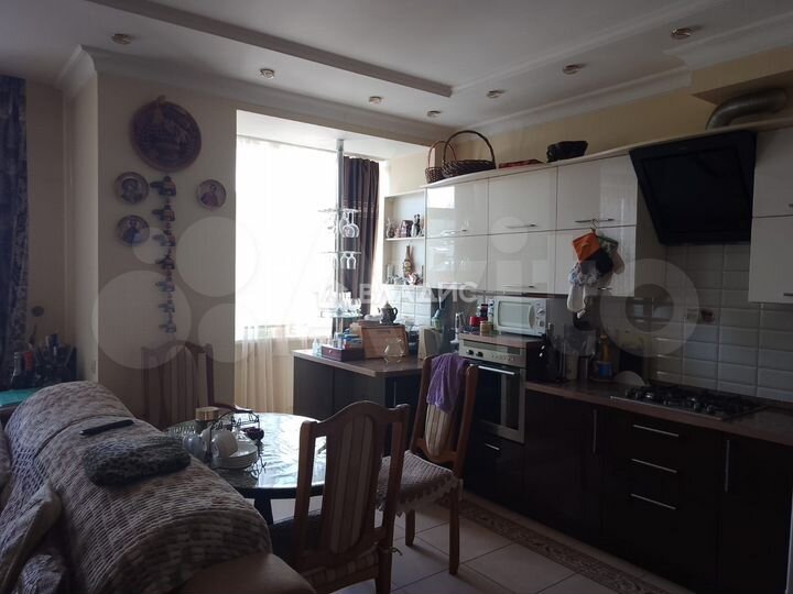 2-к. квартира, 82 м², 3/3 эт.