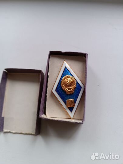 Значок нагрудный ромб синий