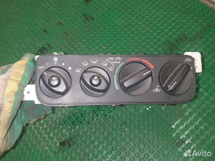 Блок управления климатом Плимут Бриз 96-00г