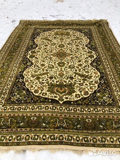 Ковер иранский