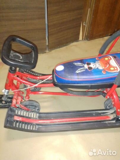 Детский снегокат с колесами