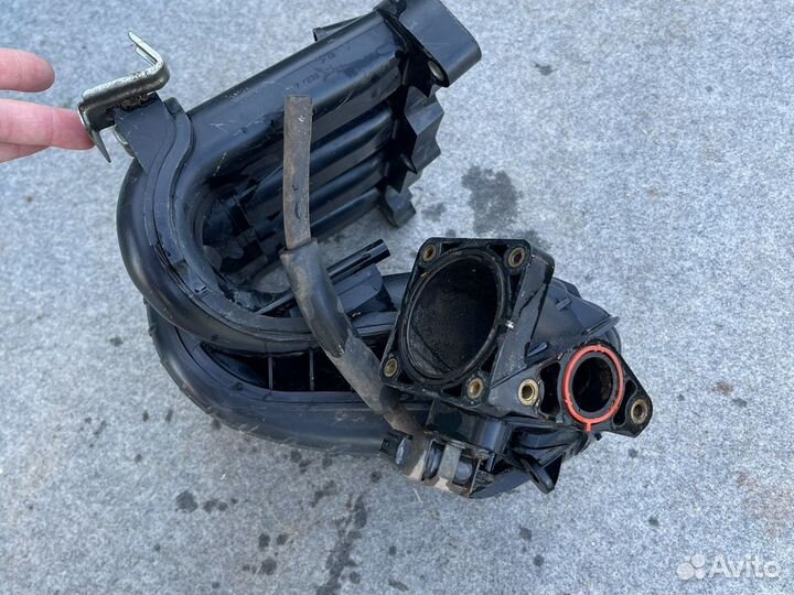 Впускной коллектор lancer 10