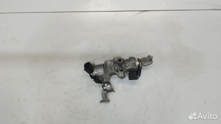 Замок зажигания Toyota Avensis 2, 2006