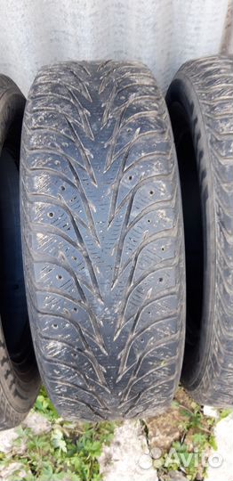 Yokohama Ice Guard IG35 215/65 R16