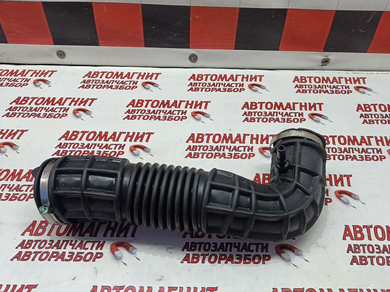 Патрубок воздушного фильтра Джили Кулрей SX11