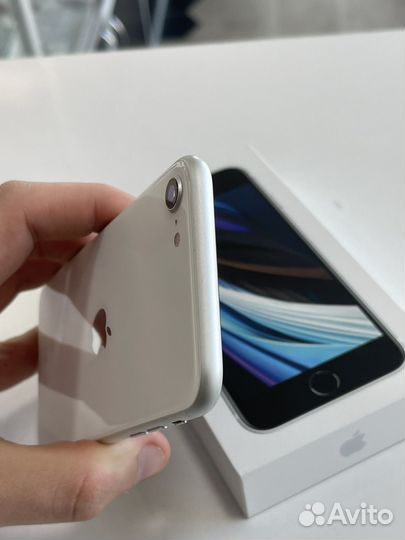 iPhone SE (2020), 64 ГБ
