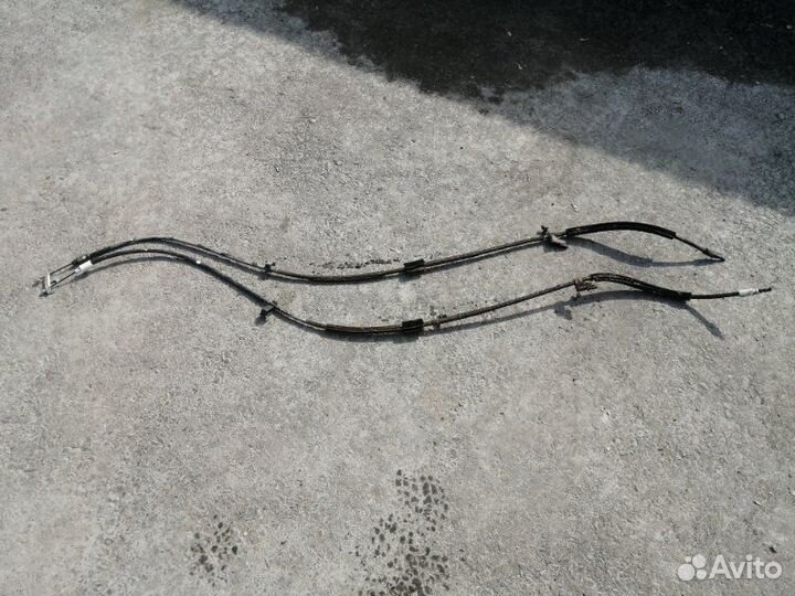 Трос ручного тормоза задний Ford Focus 2 седан